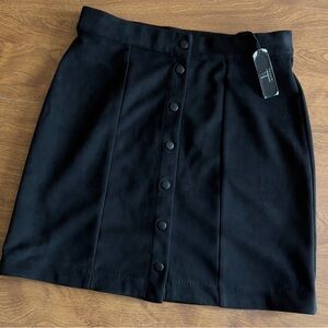 TAHARI Womens NWT Black Soft Faux Leather Button snaps Closure Mini Skirt Size 8